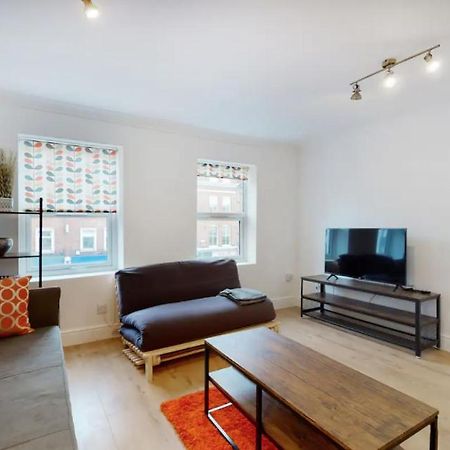 Modern Split Level 1 Bedroom Flat In Aldgate London Exteriör bild