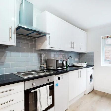 Modern Split Level 1 Bedroom Flat In Aldgate London Exteriör bild