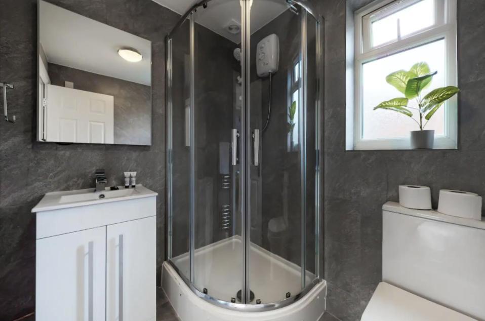 Modern Split Level 1 Bedroom Flat In Aldgate London Exteriör bild