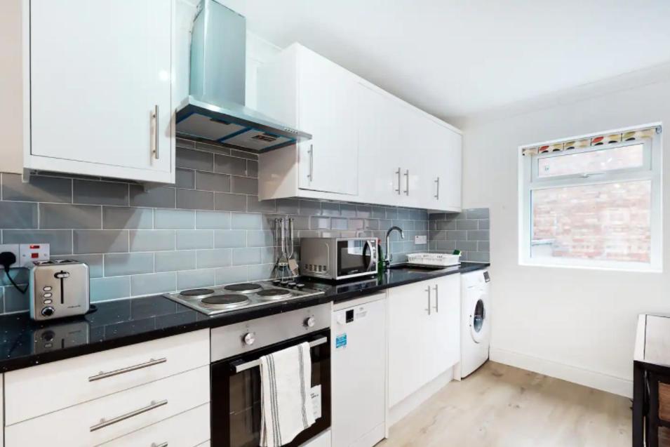 Modern Split Level 1 Bedroom Flat In Aldgate London Exteriör bild